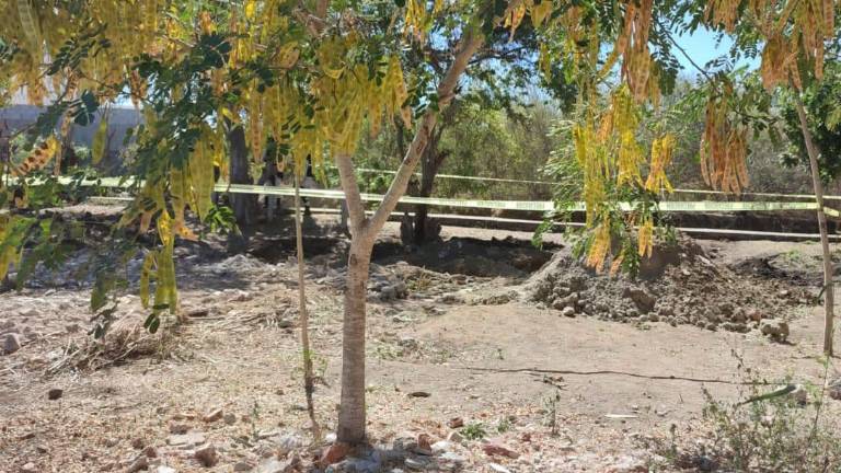 Fosa clandestina localizada en Mazatlán, en una invasión.