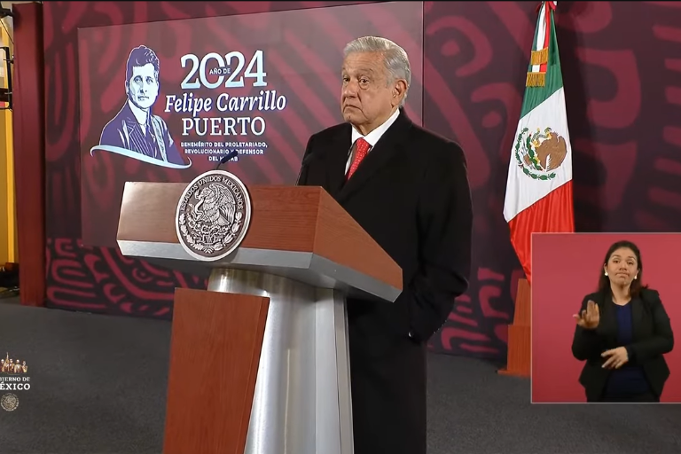 Celebra López Obrador investidura de la Ministra Lenia Batres