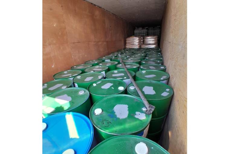Aseguran en acciones diferentes 10 toneladas de sosa cáustica y fentanilo en Culiacán