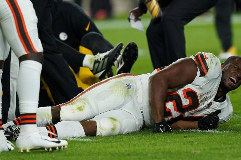 Browns confirma que Nick Chubb se perderá la temporada por lesión en la rodilla