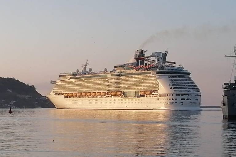 En Mazatlán suspenden desembarco de crucero con brote de Covid