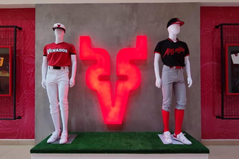 Venados de Mazatlán inaugura su Paseo de la Fama en Plaza Acaya
