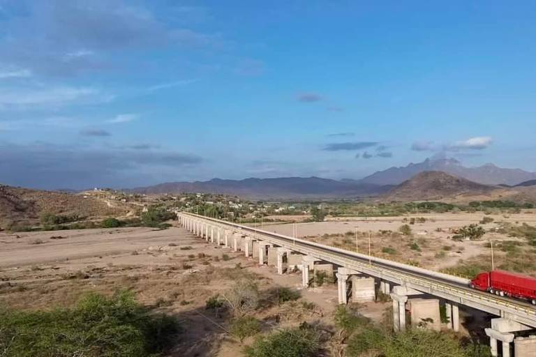 Pega el estiaje en el Río Baluarte, en Rosario