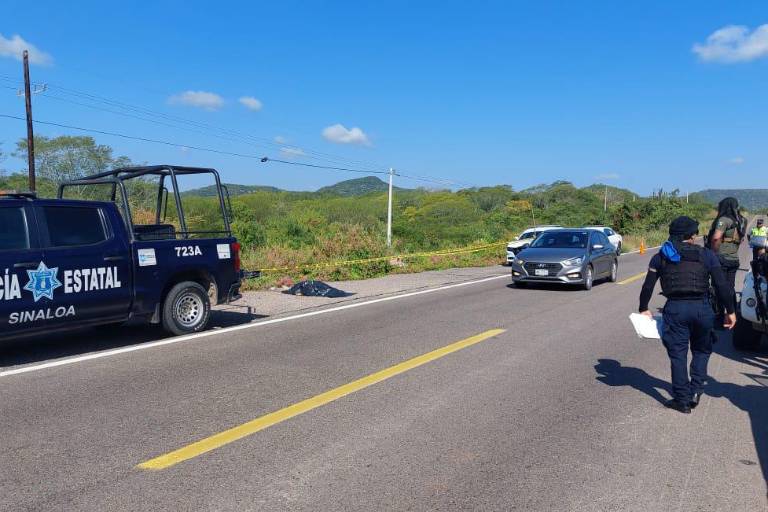 Matan a mujer con arma de fuego; fue localizada en la carretera libre Mazatlán-Culiacán