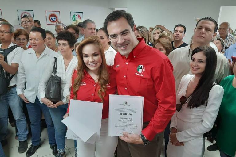 Rocha Moya felicita a Paola Gárate por asumir dirigencia del PRI en Sinaloa