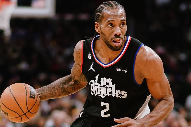 Kawhi Leonard coloca quintos a los Clippers a un partido del final