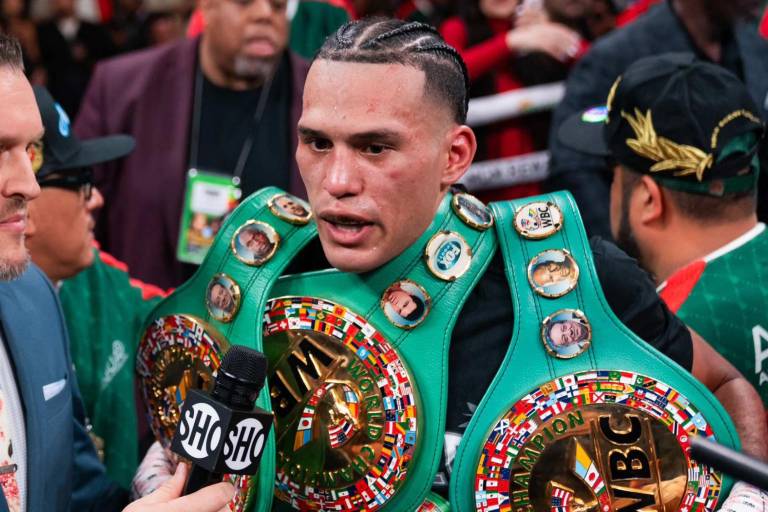 David Benavidez da nueva amenaza al ‘Canelo’ Álvarez