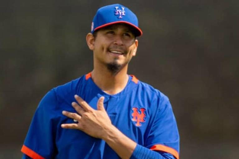 Carlos Carrasco sufre un tirón en la corva derecha