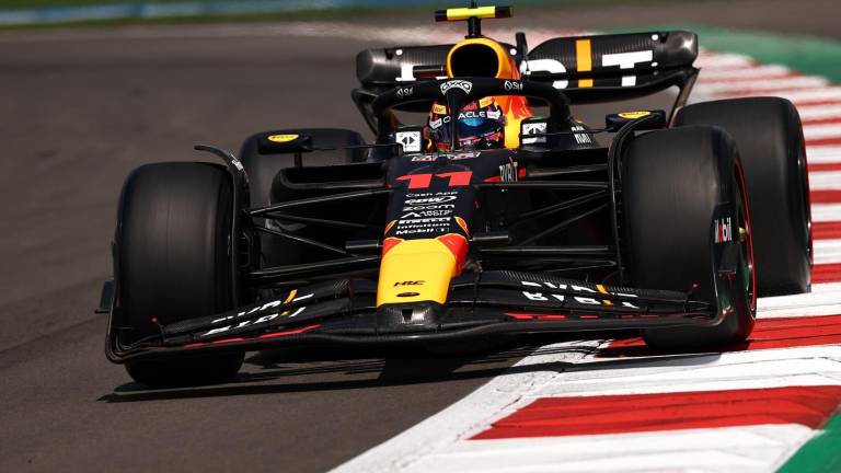 Sergio “Checo” Pérez es tercero en la primera sesión y quinto en la segunda.