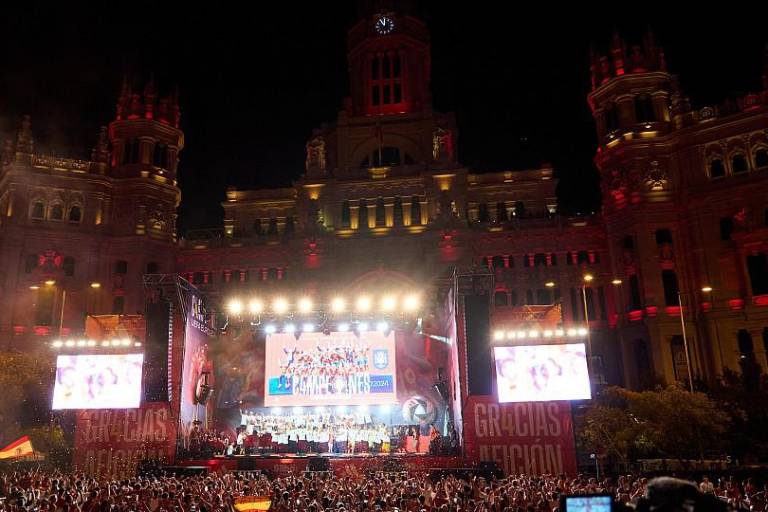 España rinde tributo a los campeones de la Eurocopa
