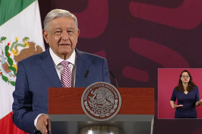AMLO minimiza marcha por la democracia: ‘fue en defensa de los ricos, oligarcas y corruptos’, dice