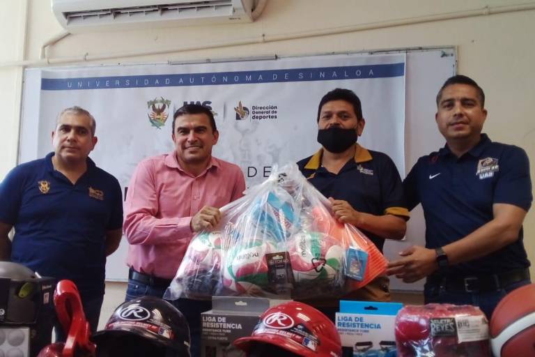 Surten a Águilas UAS de material deportivo
