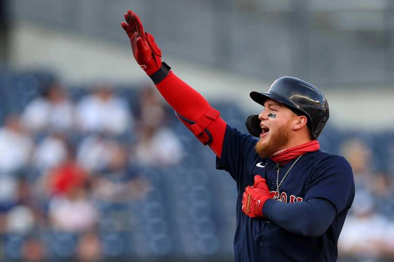 Alex Verdugo jonronea y los Medias Rojas se llevan feria de batazos ante los Bravos
