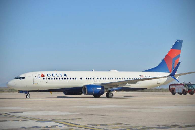Reportan incremento en el flujo de pasajeros vía área en Mazatlán