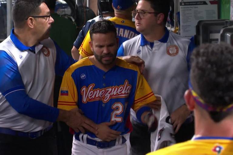 Altuve es operado del pulgar; iniciaría actividades en 2 meses