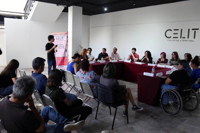 Conversan voces de la literatura sinaloense