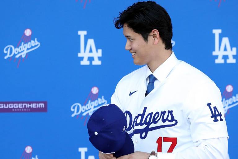 Ohtani le dio un regalo de lujo a Joe Kelly por el número 17