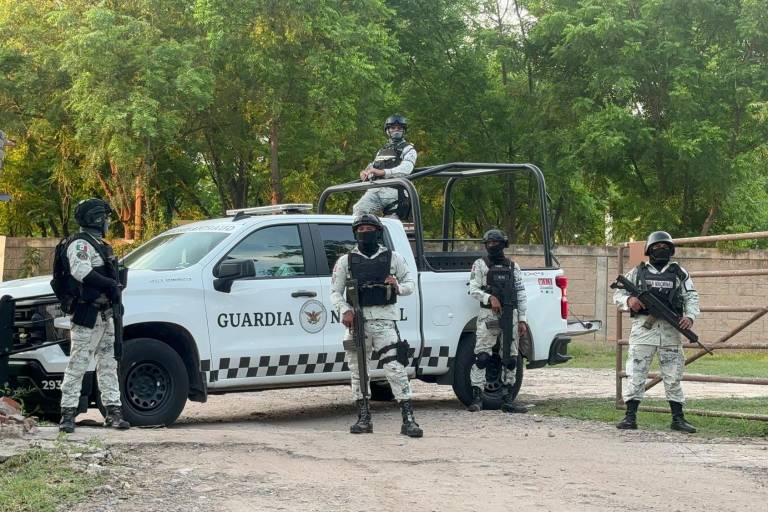 Llega la FGR a finca de la que se llevaron a ‘El Mayo’ Zambada; realiza cateo