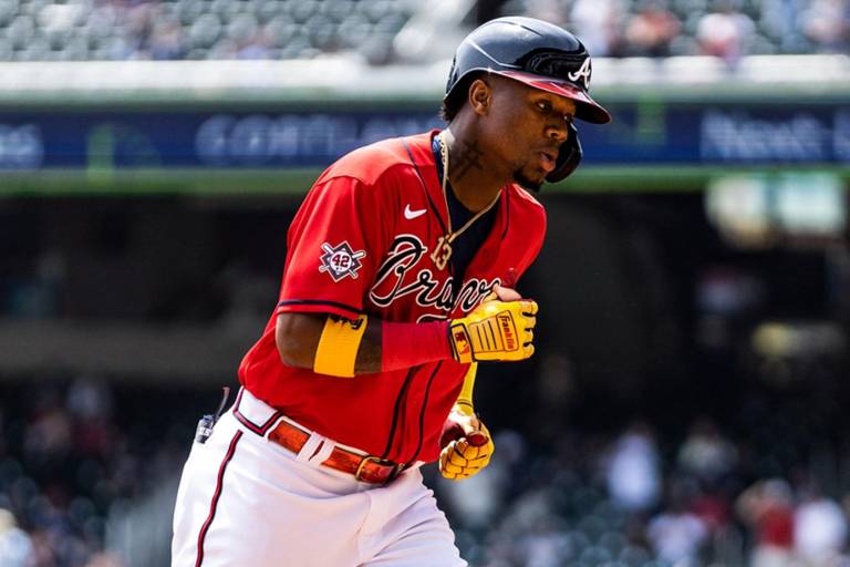 Acuña da jonrón y Swanson lo gana por Bravos