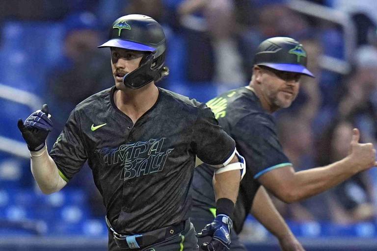 DeLuca vuelve a estallar y Rays le pegan a Medias Blancas