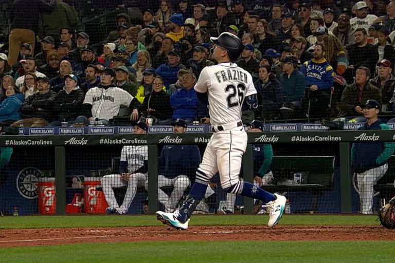 Orioles pactan por una temporada con Adam Frazier