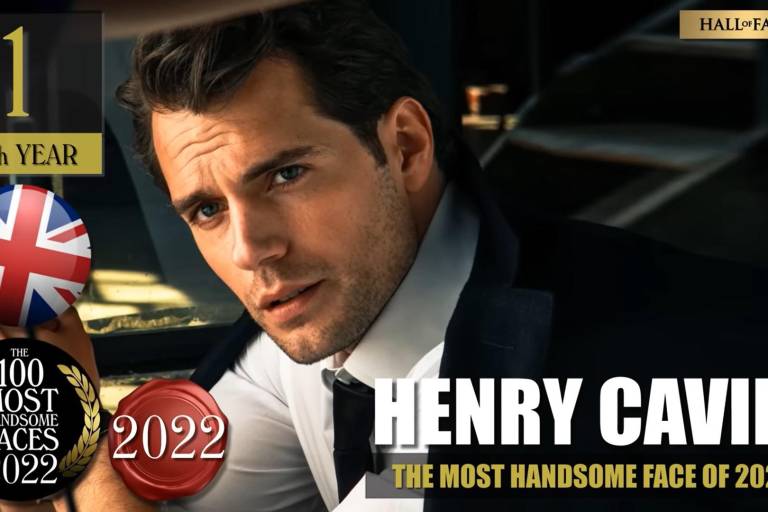 Henry Cavill se convierte en el hombre más guapo del 2022