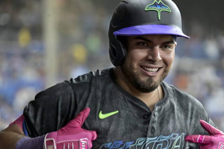 Jonathan Aranda jonronea por segundo día corrido y Rays doblega a Azulejos
