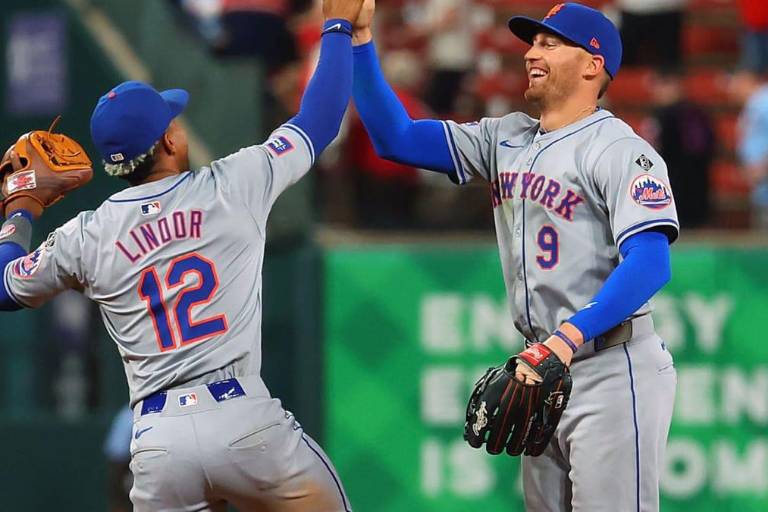 Los Mets reaccionan y triunfan en San Luis de la mano de jonrones de Nimmo y Alonso