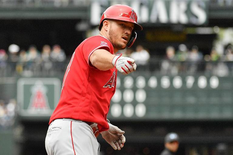 Mike Trout es activado tras más de dos meses de ausencia
