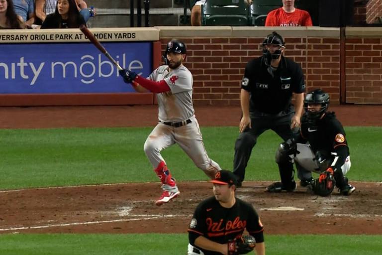 Eric Hosmer llega a un acuerdo con los Cachorros de Chicago