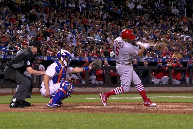 Albert Pujols da 2 hits y ahora es décimo de por vida