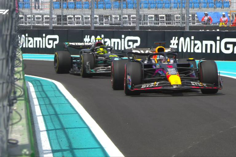 Checo Pérez, cuarto en la segunda práctica en Miami