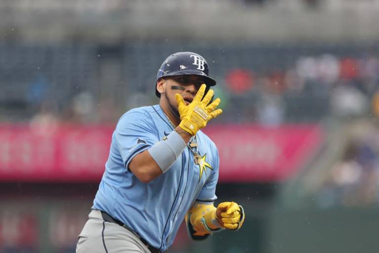 Rays caen ante Reales, pese a jonrón de Paredes