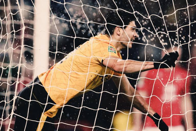 Raúl Jiménez anota, pero los Wolves son eliminados de la Carabao Cup