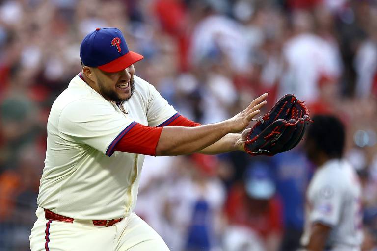 Reales solidifican su bullpen al acordar por dos años con Estévez