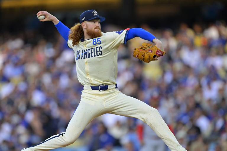 Medias Rojas profundizan su rotación obteniendo a May desde Dodgers