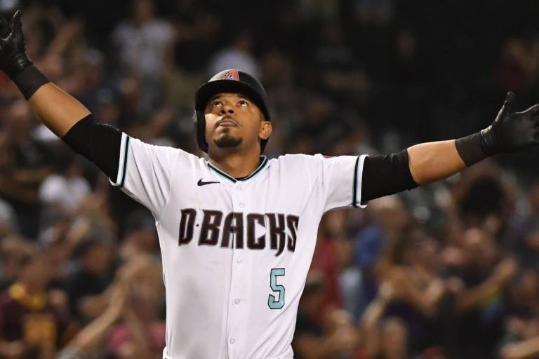Eduardo Escobar es cambiado de Arizona a Milwaukee