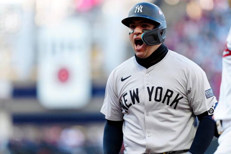 Rojos adquieren al ex All-Star José Treviño en canje con los Yanquis