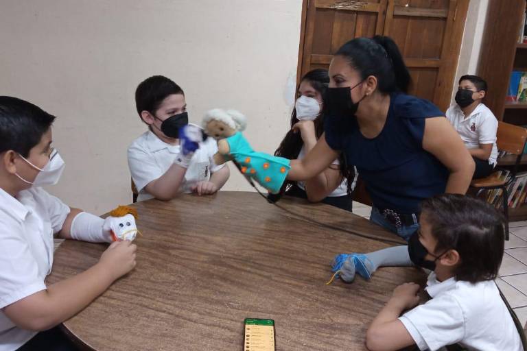 Descubren alumnos de la primaria Ruperto L. Paliza un mundo fantástico en Casa Achoy
