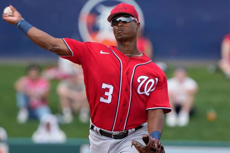 Yanquis bajan a Triple-A a Jeter Downs y Óscar González