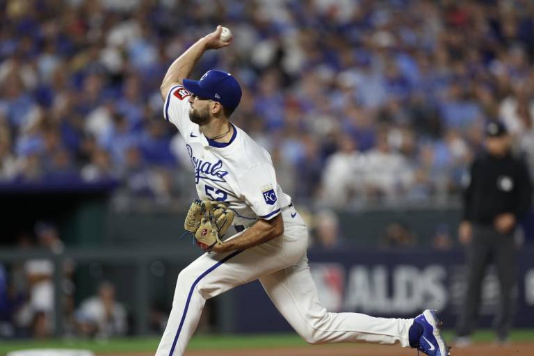 Michael Wacha renueva por tres años con los Reales