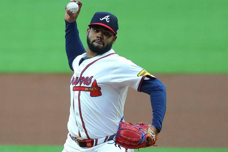 Joya de Reynaldo López guió a Bravos a victoria sobre Shota Imanaga y Cachorros