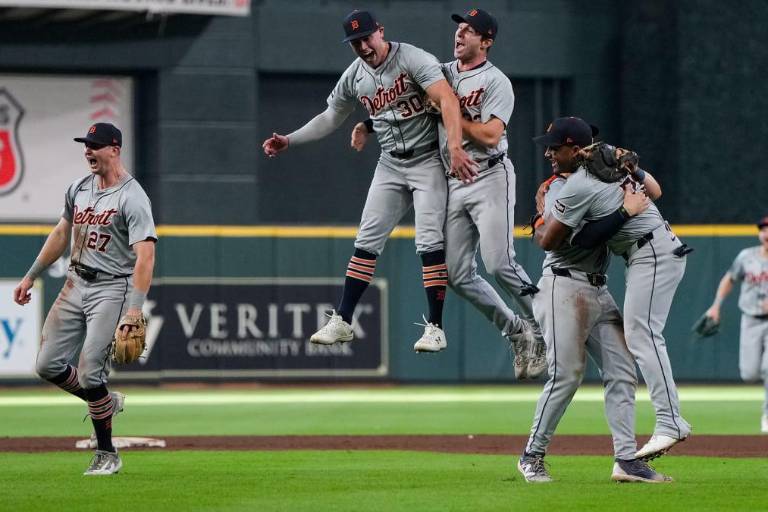 Doble de Ibáñez clave en barrida de Tigres que los impulsa a la Serie de Campeonato de la Liga Americana