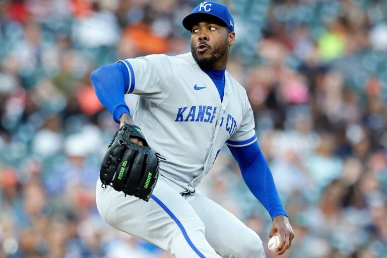 Aroldis Chapman pasa de Reales a Rangers por dos jugadores