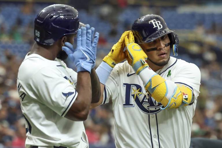 Paredes y Arozarena aportan en triunfo de los Rays sobre Atléticos
