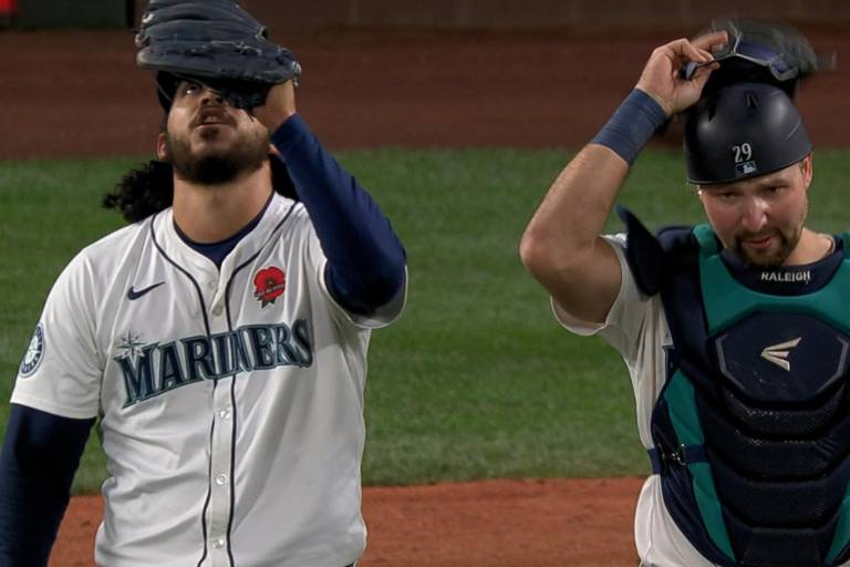 Marineros doblega a Astros en Seattle y se afianza en la cima