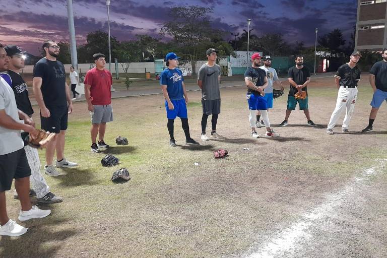 Selección de Beisbol de Mazatlán entrena con miras de refrendar campeonato