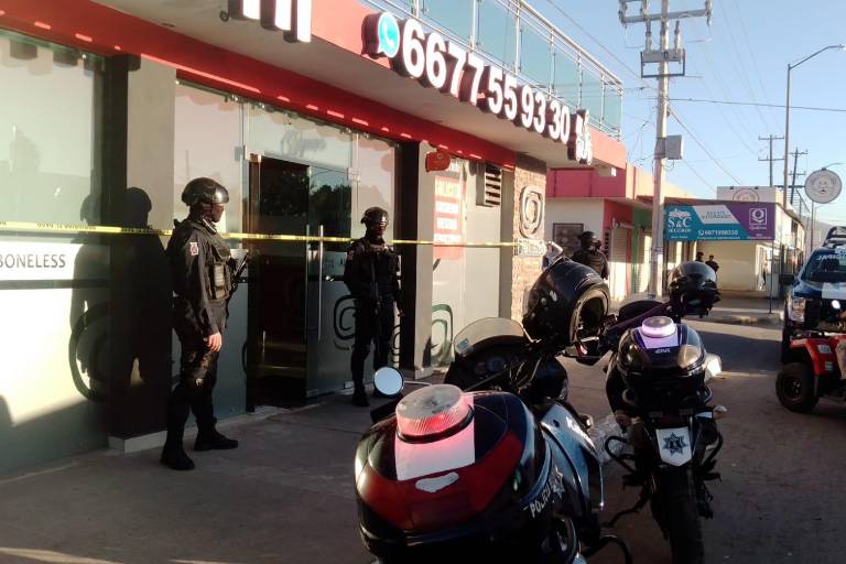 Matan a tiros a mujer mientras comía en restaurante en Culiacán, en pleno Día de la Eliminación de la Violencia contra las féminas
