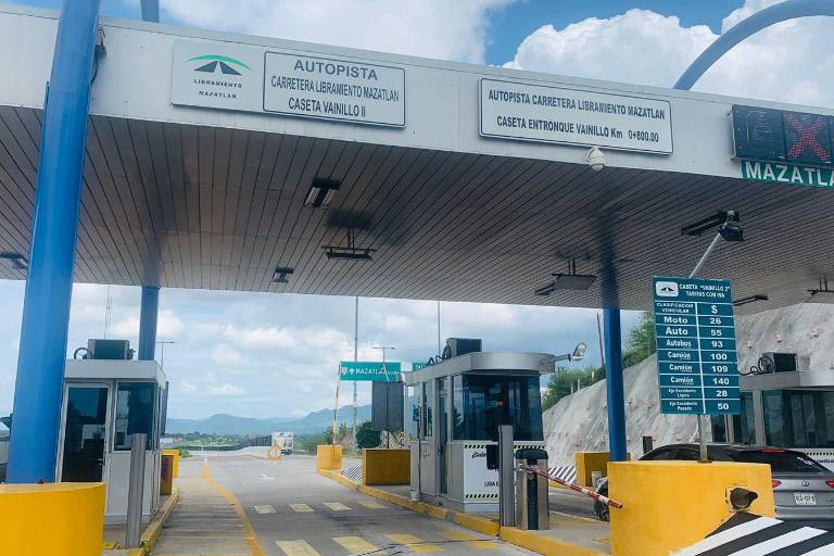 También caseta del libramiento al Aeropuerto está sin cobrar, por la inseguridad