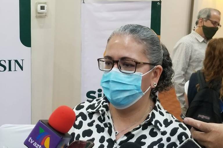 El refuerzo de vacuna para docentes va, a nadie se le va a obligar a que confíe en una vacuna, dice Domínguez Nava